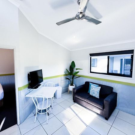 Shoal Bay Holiday Park Екстер'єр фото