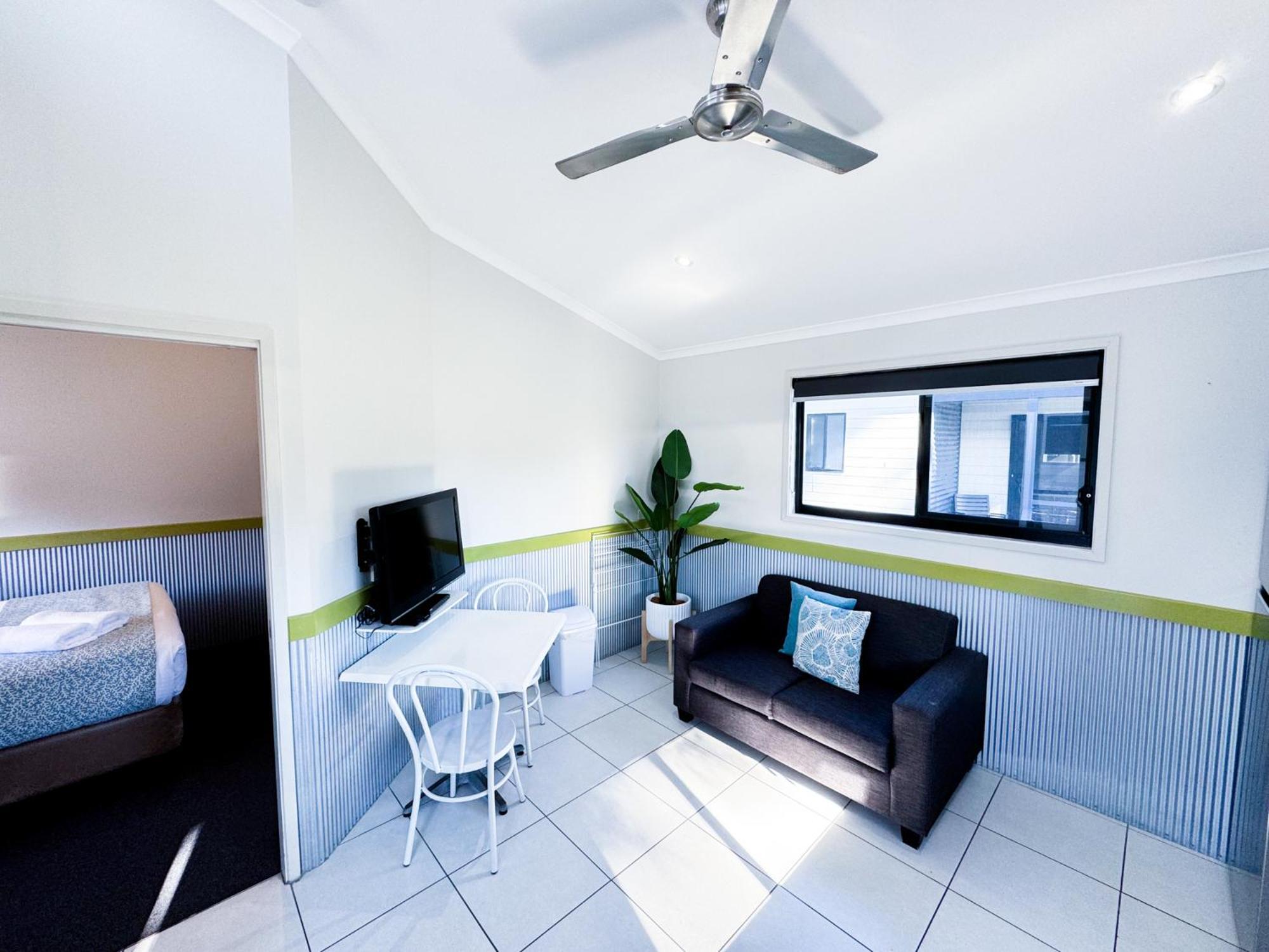 Shoal Bay Holiday Park Екстер'єр фото