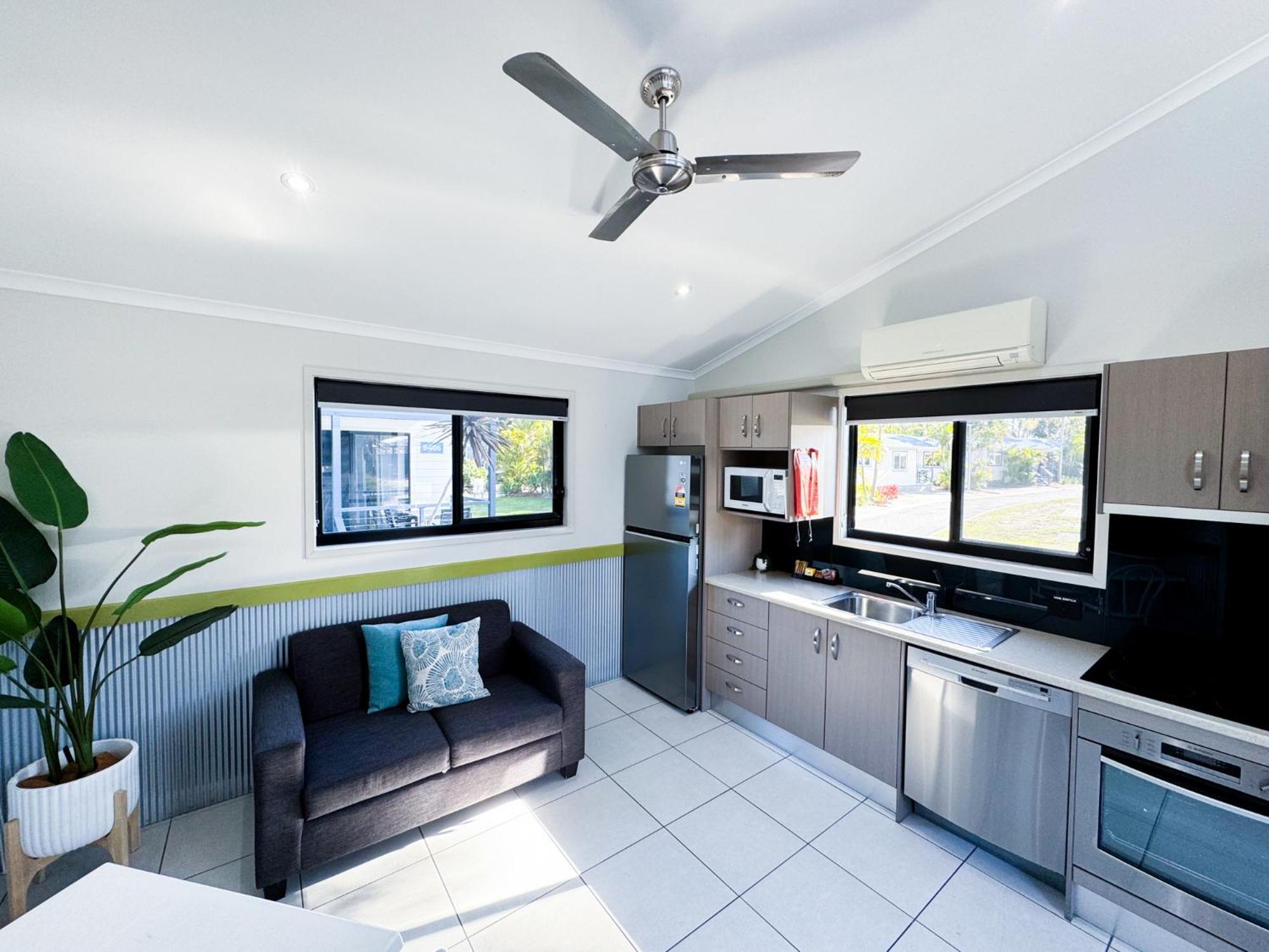 Shoal Bay Holiday Park Екстер'єр фото